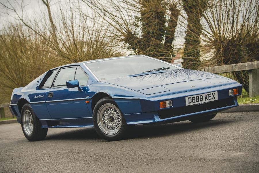  Lotus Esprit Turbo HC Limited Edition 1987 года  (фото 1 из 181)